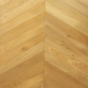Parquet Prefinito Rovere Spina Ungherese, Spazzolato, Verniciato Naturale, Finitura Urbino, Scelta Abcd 10-3x90x550mm