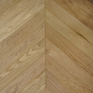 Parquet Prefinito Rovere Star Spina 45, Spazzolato, Verniciato Opaco, 10-3x510x90mm
